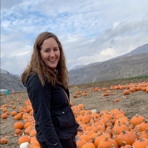 Meet your Posher, Caitlyn